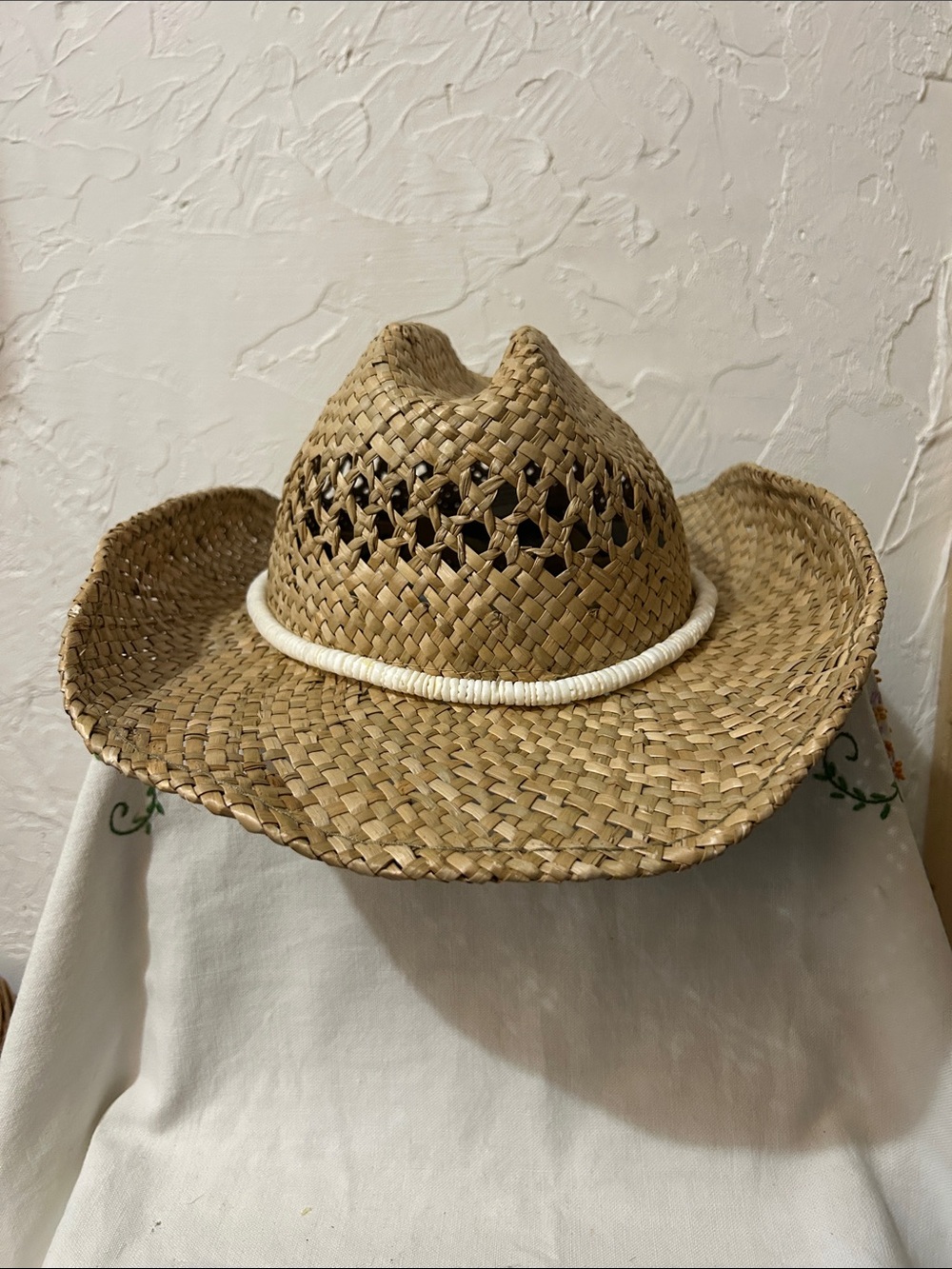 Blue Chair Bay
Woven Straw Cowboy Hat with Beaded Band - Natural